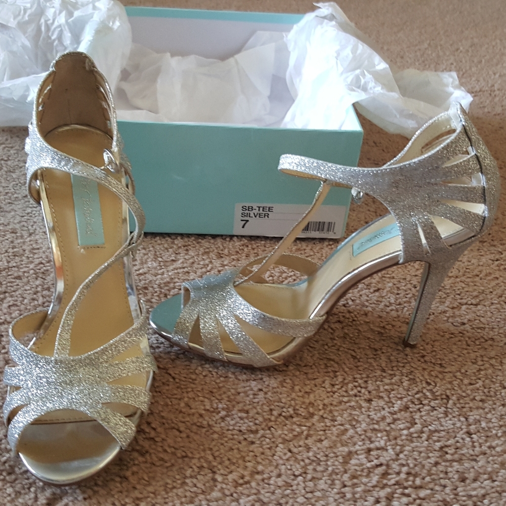 Dressy sandals